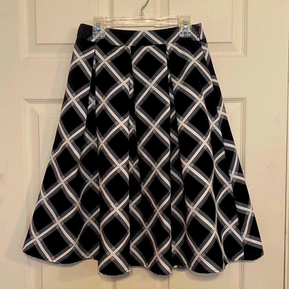 Express Black White Plaid A-Line Skirt Size 0 Flounce Mini Preppy Chic